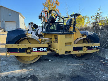 Compactador de asfalto Caterpillar CB-434C: foto 3 Compactador de asfalto Caterpillar CB-434C: foto 3