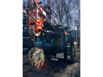 Grua móvel DEMAG