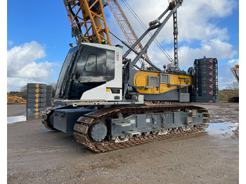 Guindaste sobre esteiras LIEBHERR