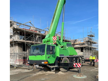 Grua móvel LIEBHERR LTM 1040-2.1