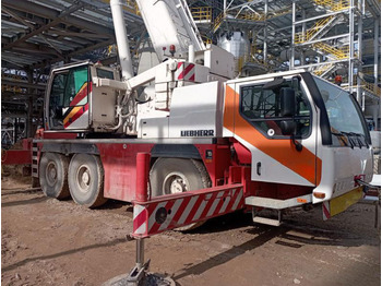 Grua móvel LIEBHERR LTM 1055-3.2
