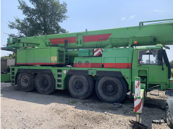 Grua móvel LIEBHERR LTM 1090/2