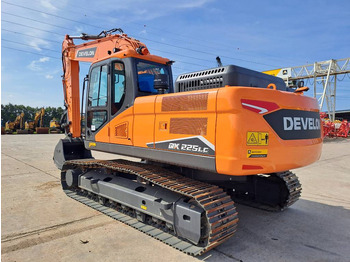 Escavadora de rastos novo Develon DX225LC-7M (4 pieces available): foto 2