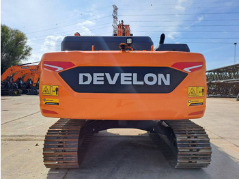 Escavadora de rastos novo Develon DX225LC-7M (4 pieces available): foto 3