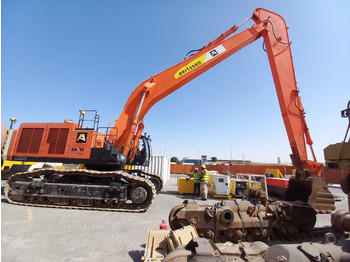Escavadeira HITACHI