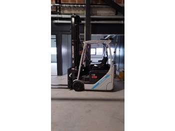 Empilhador elétrico UNICARRIERS