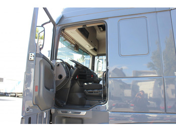 Tractor Daf XF 530 SC Retarder ACC LDWS Kühlbox Vollspoiler: foto 3 Tractor Daf XF 530 SC Retarder ACC LDWS Kühlbox Vollspoiler: foto 3