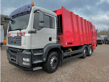 Caminhão de lixo MAN TGA 26.320
