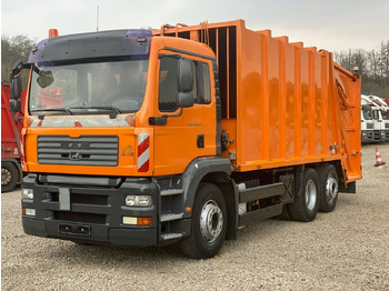 Caminhão de lixo MAN TGA 28.310