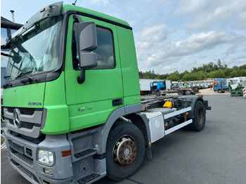 Camião chassi MERCEDES-BENZ Actros 1832