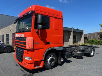 Camião chassi DAF XF 105 410