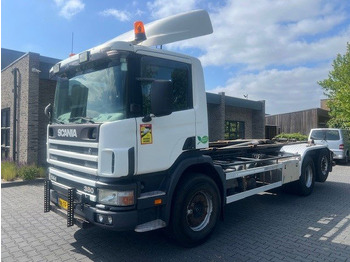 Camião transportador de contêineres/ Caixa móvel SCANIA P114