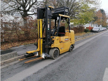 Empilhador a gás CATERPILLAR GC