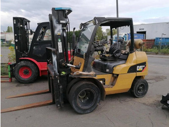 Empilhador a gás CATERPILLAR GP