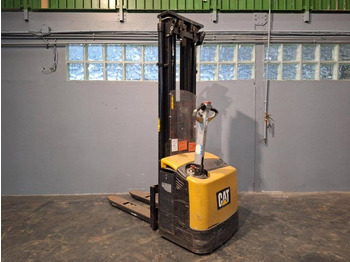 Stacker Caterpillar NSP16N: foto 5 Stacker Caterpillar NSP16N: foto 5