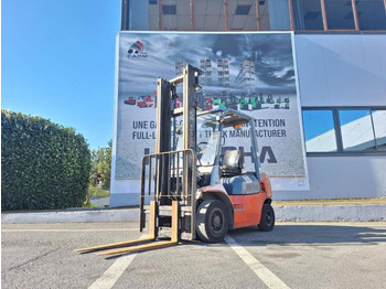 Empilhador a diesel TOYOTA FDF 25