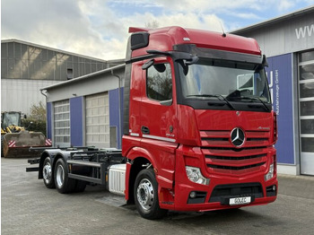 Camião transportador de contêineres/ Caixa móvel MERCEDES-BENZ Actros 2543
