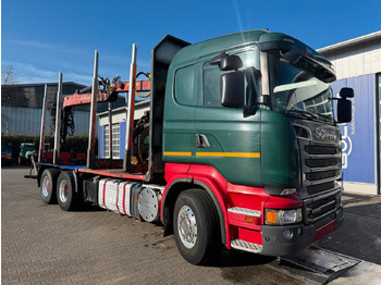Camião de transporte de madeira SCANIA R 560