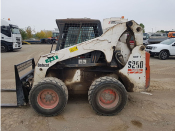 Mini pá carregadora BOBCAT S250