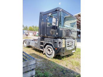 Tractor RENAULT Magnum 440