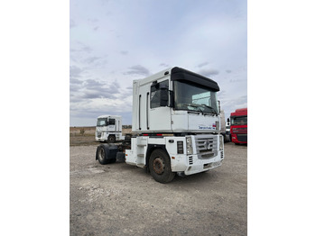 Tractor RENAULT Magnum 440