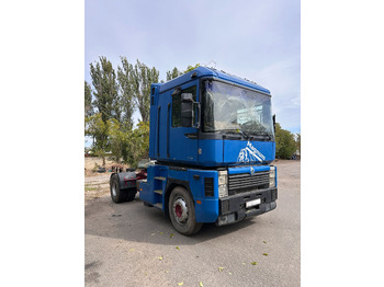 Tractor RENAULT Magnum