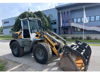 Locação financeira de Liebherr L 514 Stereo +30 Kmh Klima 3er Kreis Greifschaufel  Liebherr L 514 Stereo +30 Kmh Klima 3er Kreis Greifschaufel: foto 4