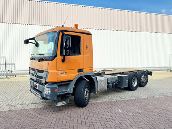 Locação financeira de Mercedes-Benz Actros 2541 L 6x2 Actros 2541 L 6x2, Lenk-/Liftachse Mercedes-Benz Actros 2541 L 6x2 Actros 2541 L 6x2, Lenk-/Liftachse: foto 1