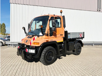 Camião basculante UNIMOG U300