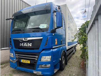 Camião furgão MAN TGX 26.460