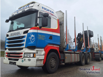 Camião de transporte de madeira SCANIA R 490