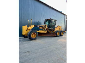 Motoniveladora CATERPILLAR 140K