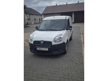 Furgão compacto FIAT Doblo