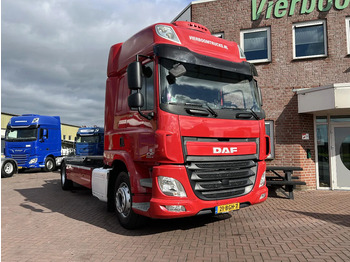Camião transportador de contêineres/ Caixa móvel DAF CF 290
