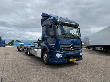 Camião transportador de contêineres/ Caixa móvel MERCEDES-BENZ Actros