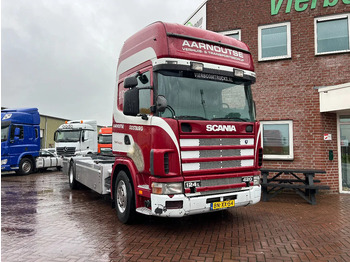 Camião transportador de contêineres/ Caixa móvel SCANIA R124