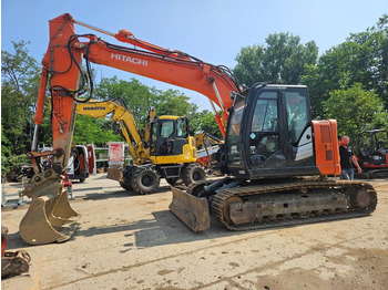 Escavadora de rastos HITACHI ZX 135 US: foto 2