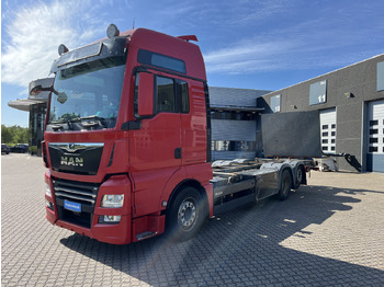 Camião transportador de contêineres/ Caixa móvel MAN TGX 26.500