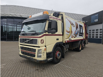 Caminhão de lixo VOLVO FM9