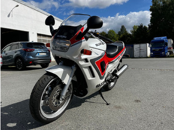 Motocicleta Suzuki GSX 750: foto 2