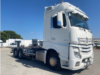 Camião chassi MERCEDES-BENZ Actros 2545