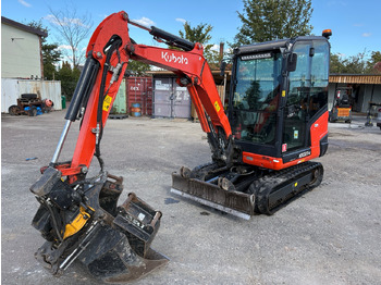 Escavadeira KUBOTA KX027-4