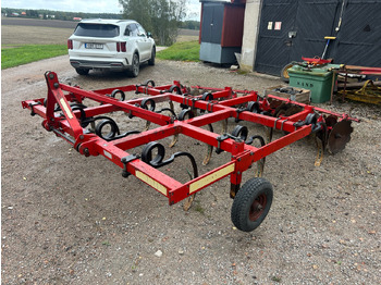 Maquina para lavrar a terra VÄDERSTAD