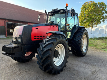 Trator VALMET