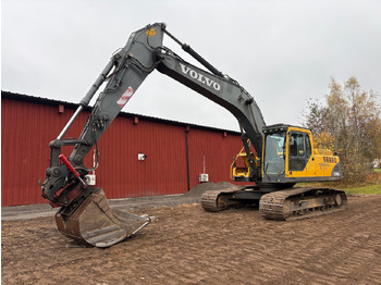 Escavadeira VOLVO EC240BLC