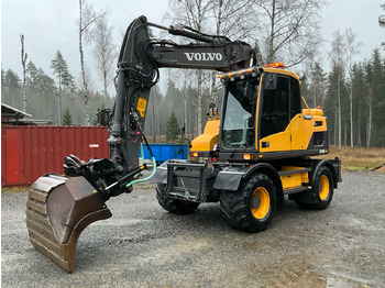 Escavadeira VOLVO EW140D