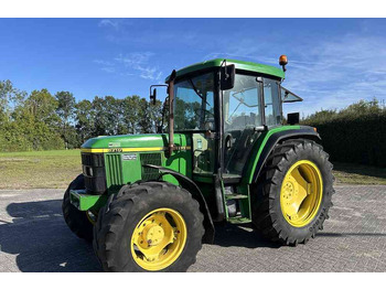 Trator JOHN DEERE 6210