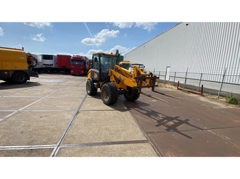Pá carregadora de rodas JCB 406