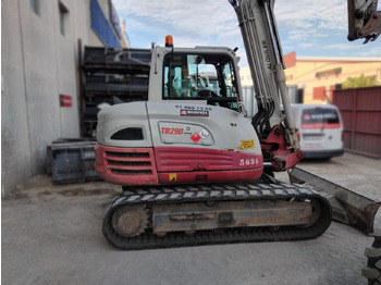 Mini escavadeira TAKEUCHI