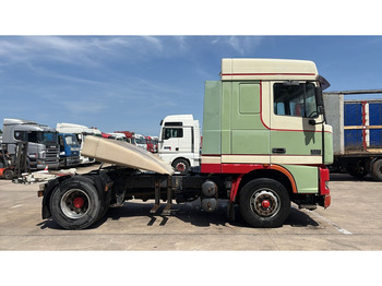 Tractor DAF XF 95.430 (EURO 3 / BOITE MANUELLE / MANUAL GEARBOX): foto 4